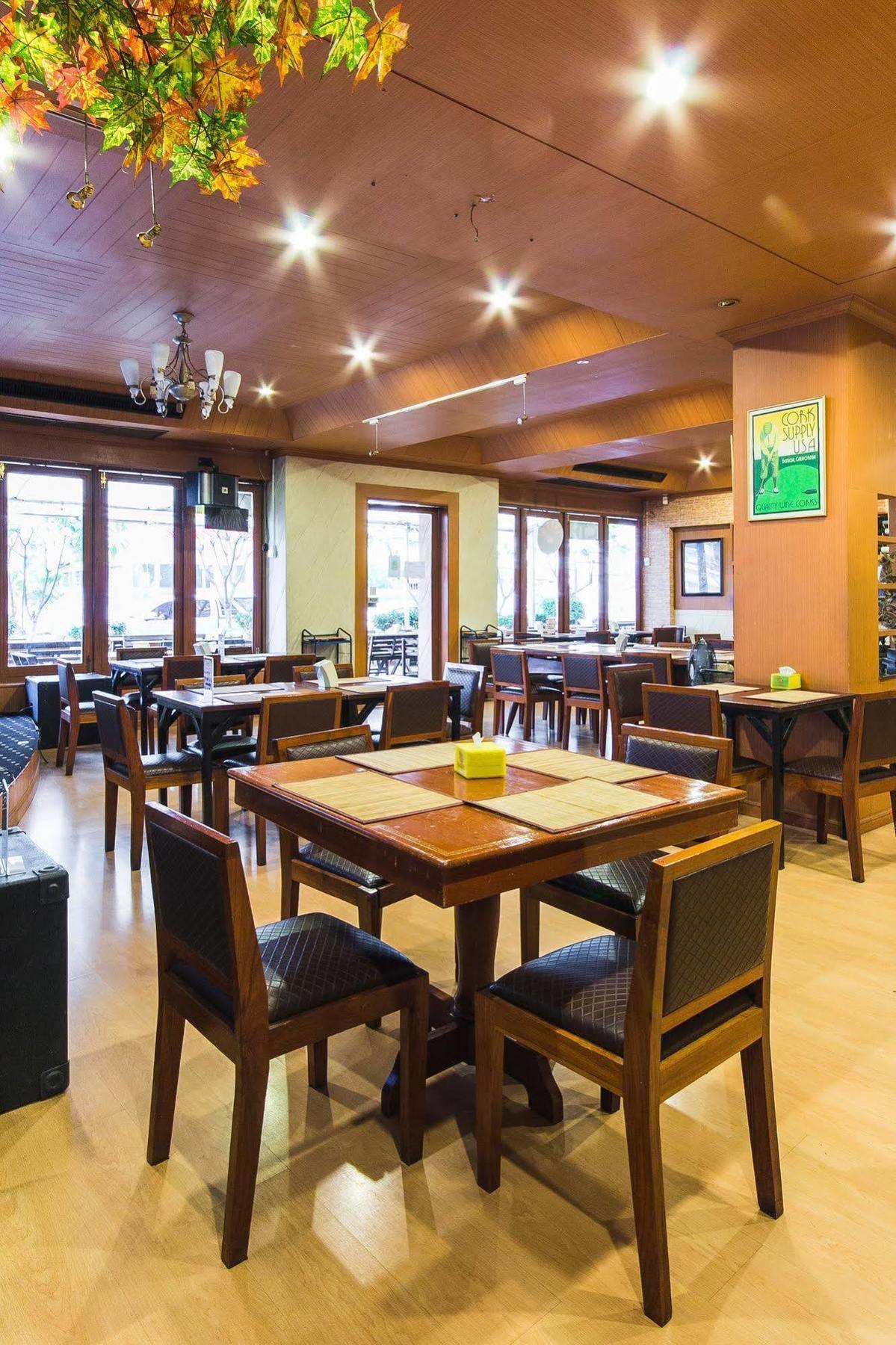 Roma Hotel Хон Каен Экстерьер фото