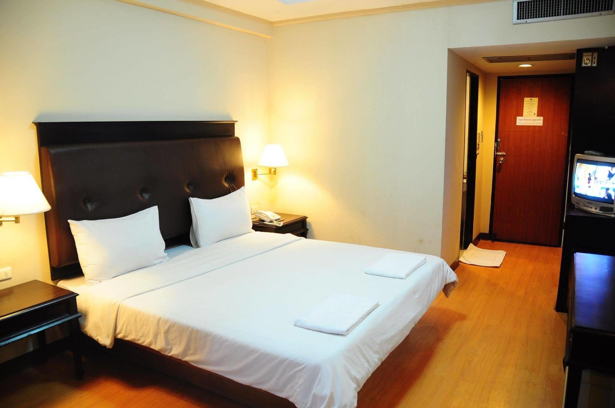 Roma Hotel Хон Каен Экстерьер фото